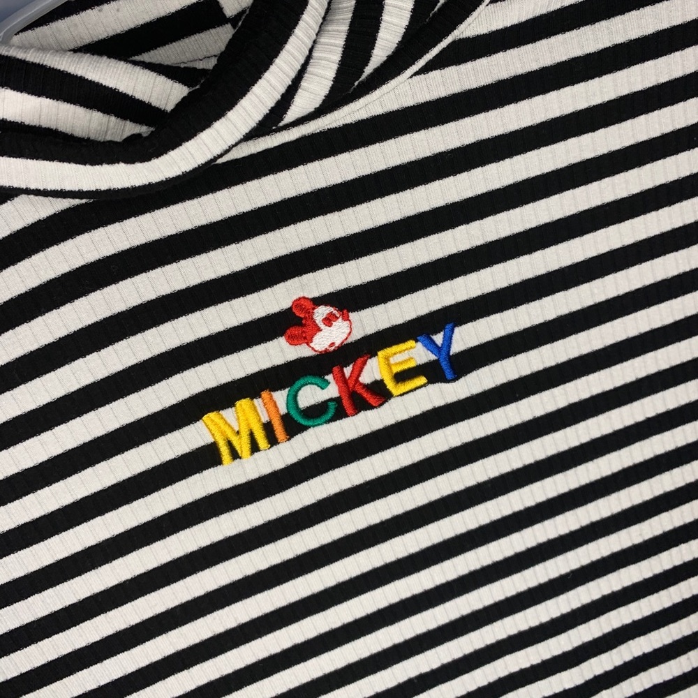 cropped turtleneck mickey mouse shirt
